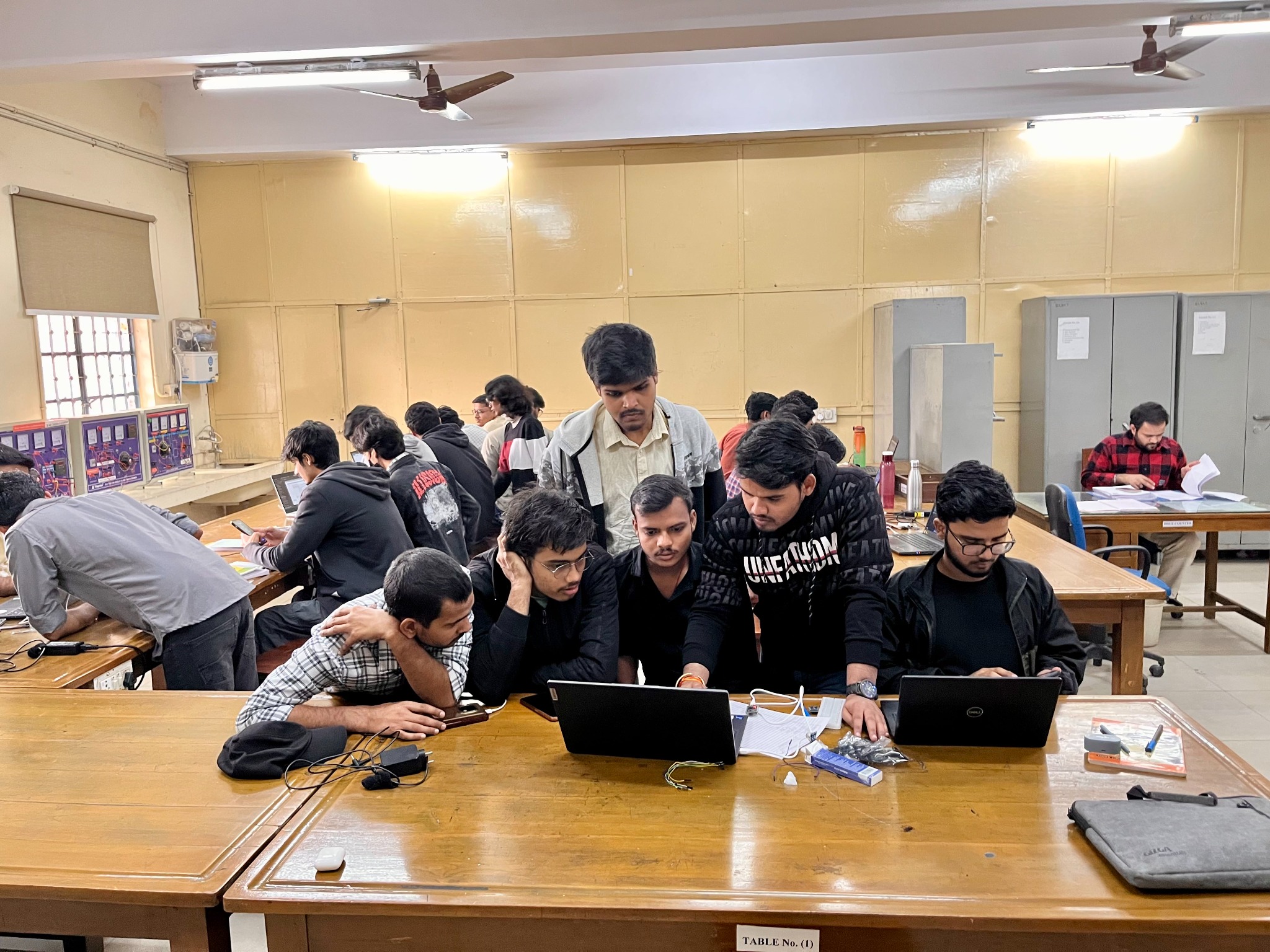 Students attending an Adisver workshop